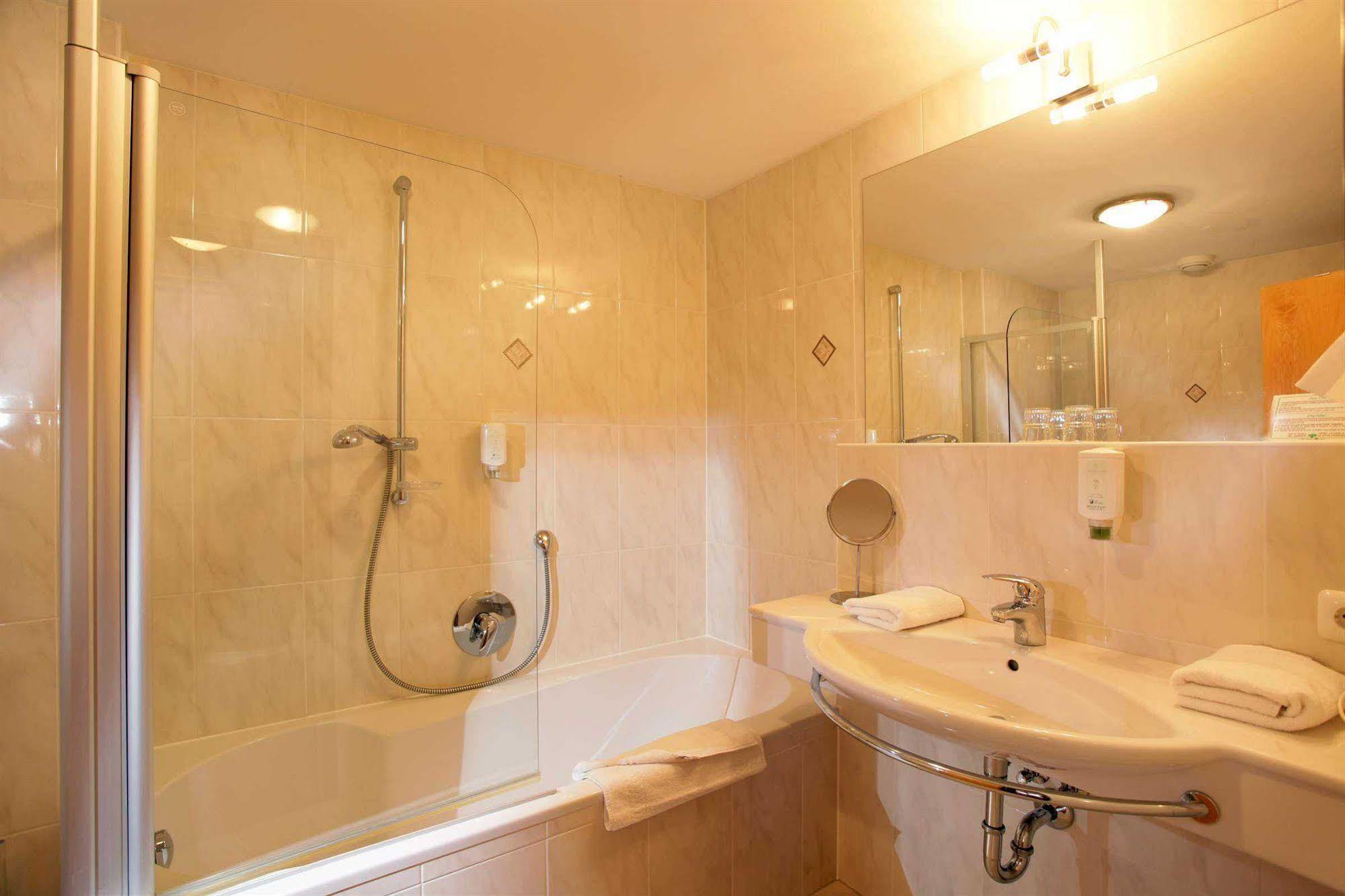 Alpenhof Brixen Hotel Brixen im Thale Ngoại thất bức ảnh
