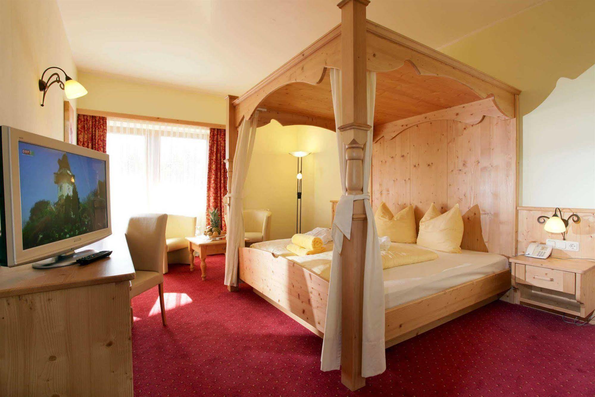 Alpenhof Brixen Hotel Brixen im Thale Ngoại thất bức ảnh