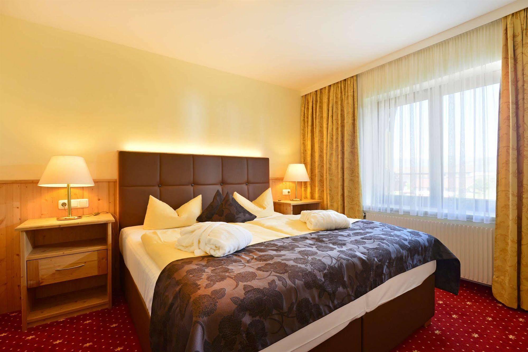 Alpenhof Brixen Hotel Brixen im Thale Ngoại thất bức ảnh